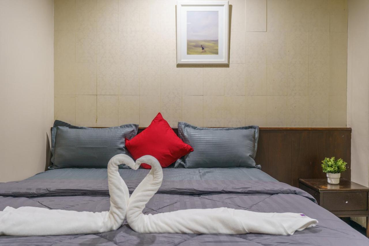 Cheqinn Bed Sukhumvit 4 Nana Plaza Bangkok Luaran gambar