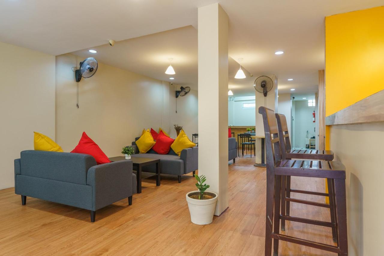 Cheqinn Bed Sukhumvit 4 Nana Plaza Bangkok Luaran gambar