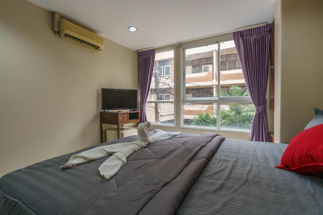 Cheqinn Bed Sukhumvit 4 Nana Plaza Bangkok Luaran gambar